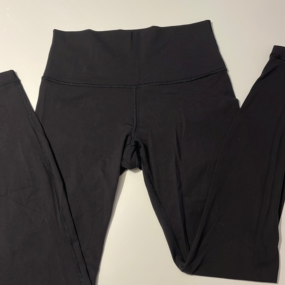 Black lululemon leggings